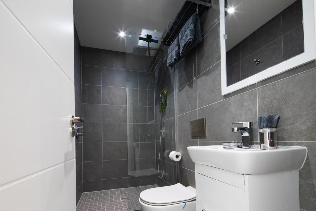 Springfield Four Apartment Harrogate Bagian luar foto